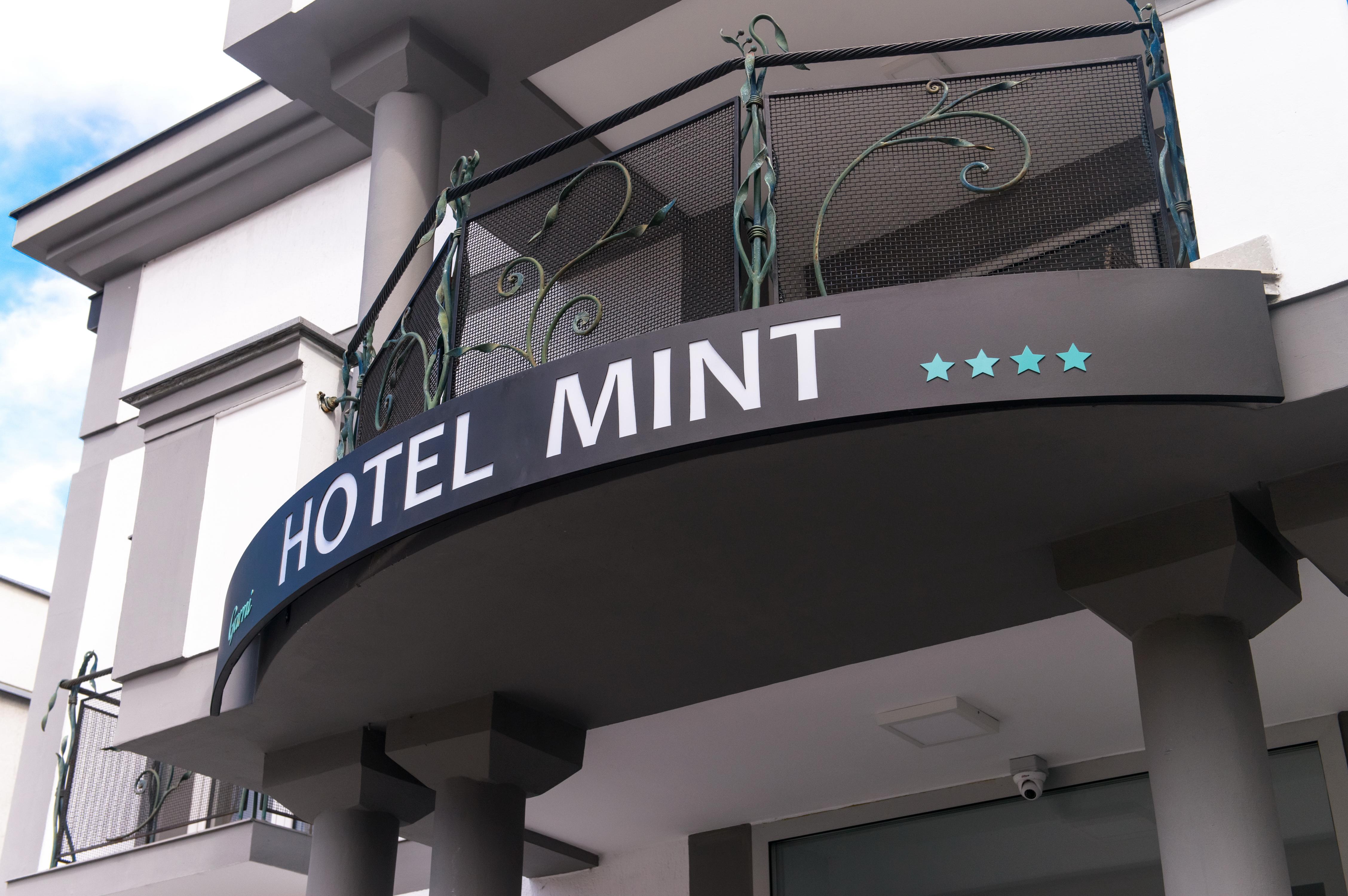 Garni Hotel Mint ベオグラード エクステリア 写真